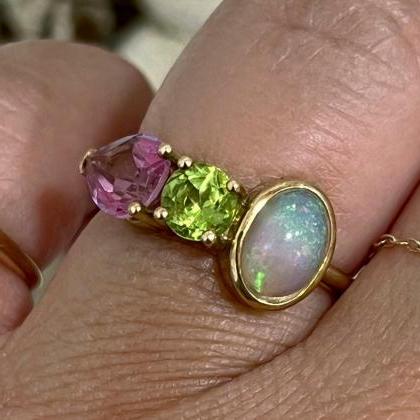 Solid Gold Engagement Ring With 3 Multicolor..