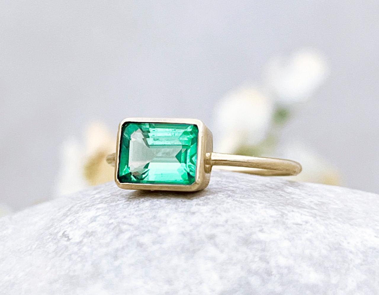 Engagement solid gold ring with green quartz, Emerald cut solitaire statement ring, 9k/18k dainty bezel set ring