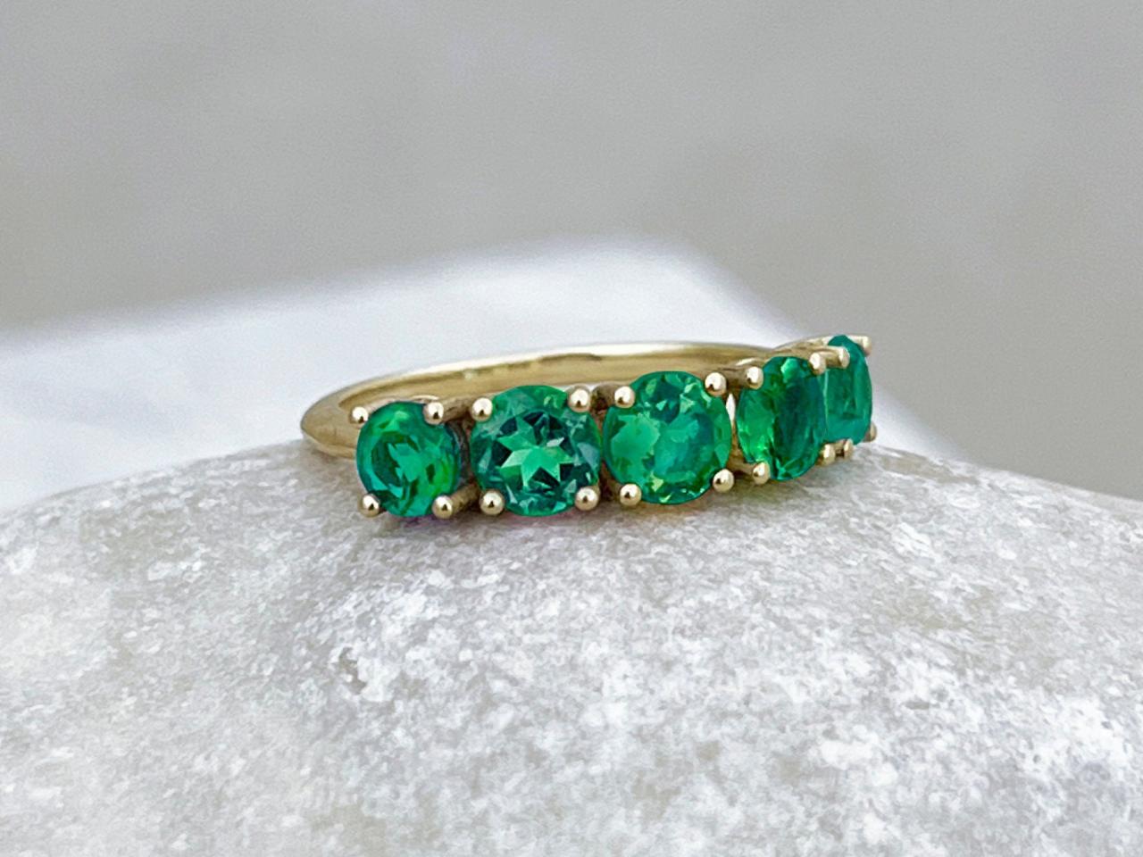 Solid gold engagement ring with natural emerald, Wedding half band ring with green stones, 9k/18k classic prong setting promise ring